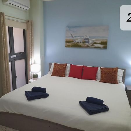 Seabreeze Holiday Guestrooms Сейнт Полс Бей Екстериор снимка