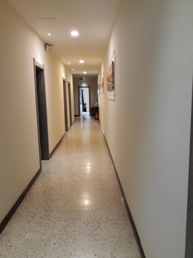 Seabreeze Holiday Guestrooms Сейнт Полс Бей Екстериор снимка