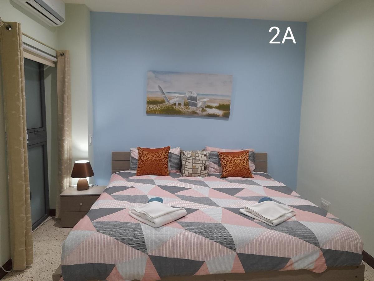 Seabreeze Holiday Guestrooms Сейнт Полс Бей Екстериор снимка