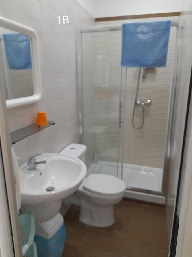 Seabreeze Holiday Guestrooms Сейнт Полс Бей Екстериор снимка