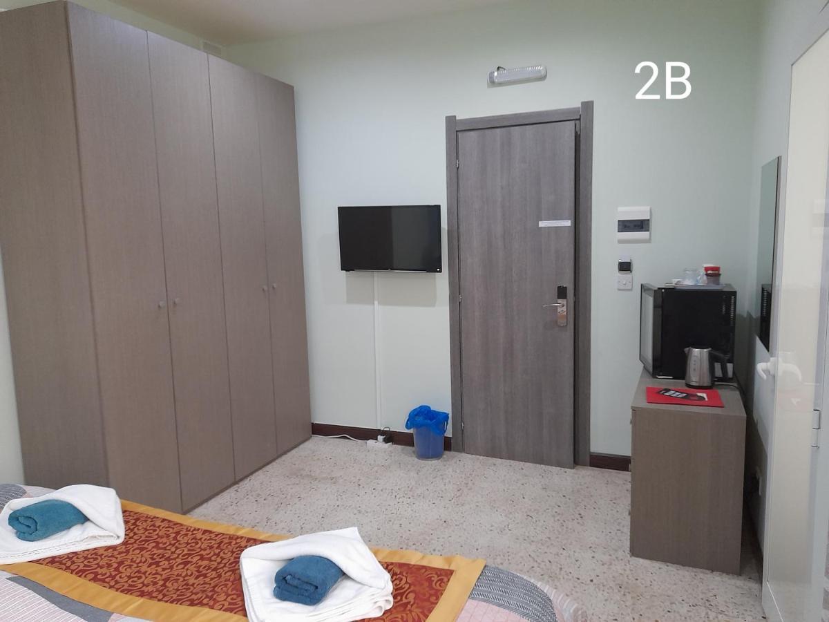 Seabreeze Holiday Guestrooms Сейнт Полс Бей Екстериор снимка