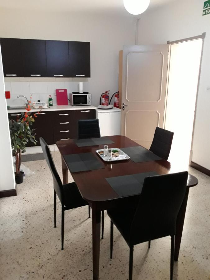 Seabreeze Holiday Guestrooms Сейнт Полс Бей Екстериор снимка