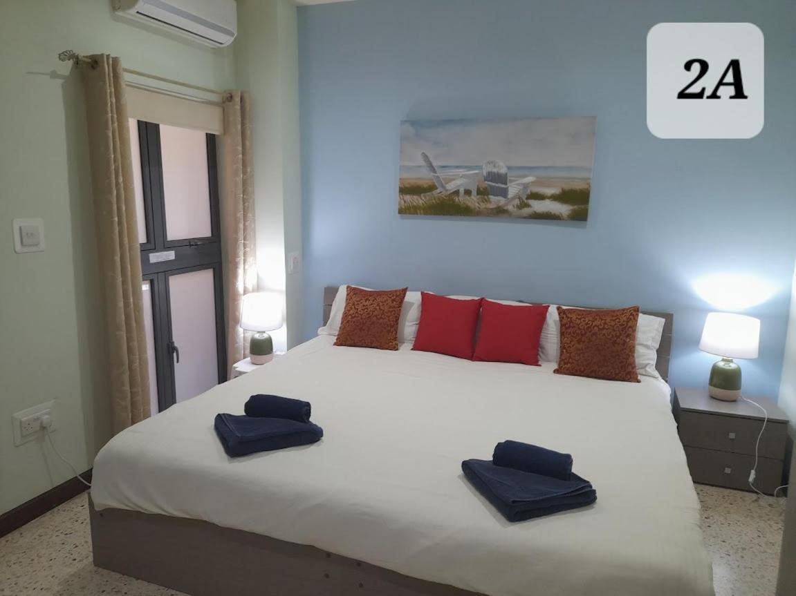 Seabreeze Holiday Guestrooms Сейнт Полс Бей Екстериор снимка