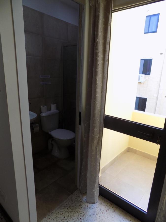 Seabreeze Holiday Guestrooms Сейнт Полс Бей Екстериор снимка